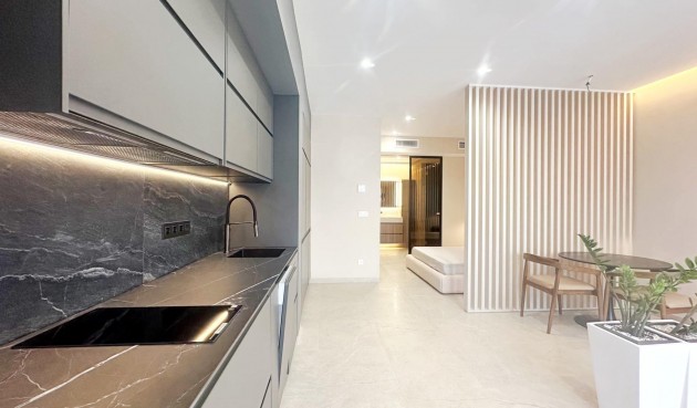 Resale - Apartment -
Torrevieja - Centro