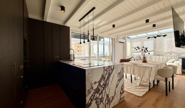 Resale - Apartment -
Guardamar del Segura - Centro