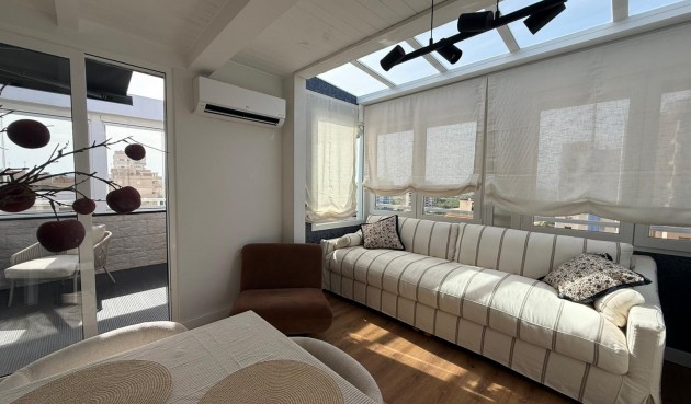 Resale - Apartment -
Guardamar del Segura - Centro