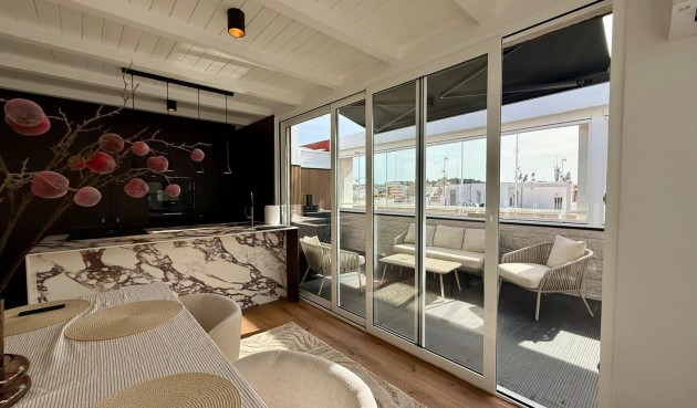 Resale - Apartment -
Guardamar del Segura - Centro
