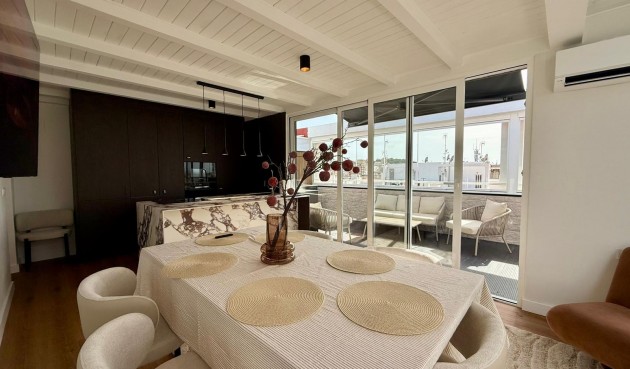 Resale - Apartment -
Guardamar del Segura - Centro