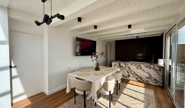 Resale - Apartment -
Guardamar del Segura - Centro