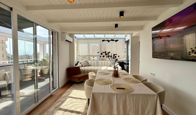 Resale - Apartment -
Guardamar del Segura - Centro