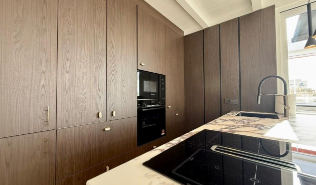 Resale - Apartment -
Guardamar del Segura - Centro