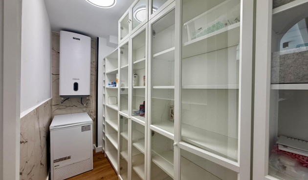 Resale - Apartment -
Guardamar del Segura - Centro