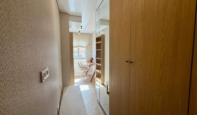 Resale - Apartment -
Guardamar del Segura - Centro