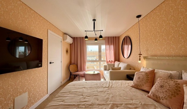 Resale - Apartment -
Guardamar del Segura - Centro