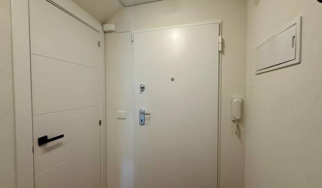 Resale - Apartment -
Guardamar del Segura - Centro