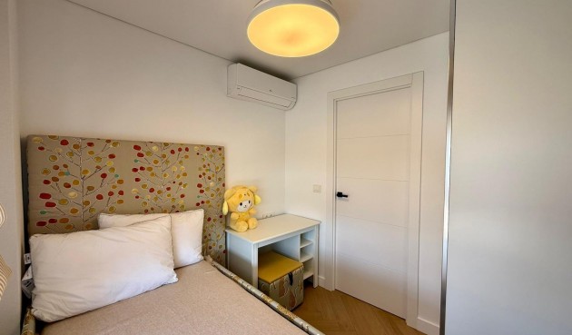 Resale - Apartment -
Guardamar del Segura - Centro