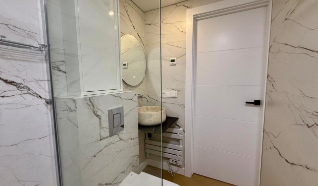 Resale - Apartment -
Guardamar del Segura - Centro