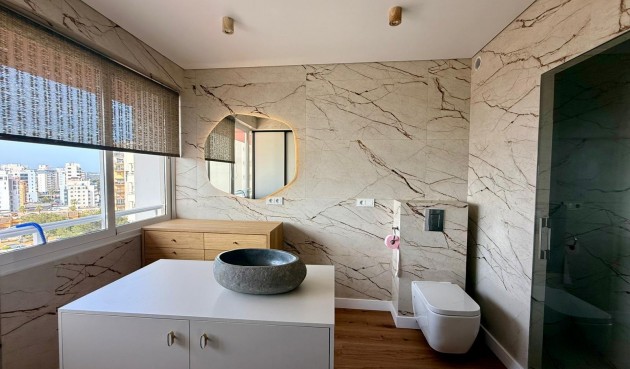 Resale - Apartment -
Guardamar del Segura - Centro