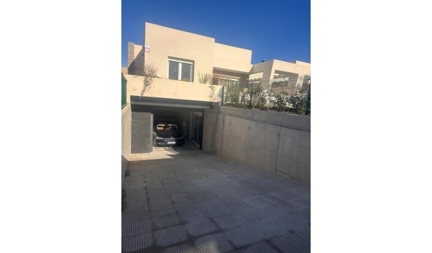 Resale - Villa -
Algorfa