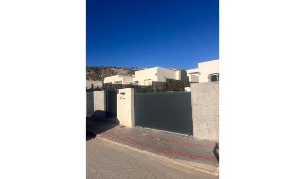 Resale - Villa -
Algorfa