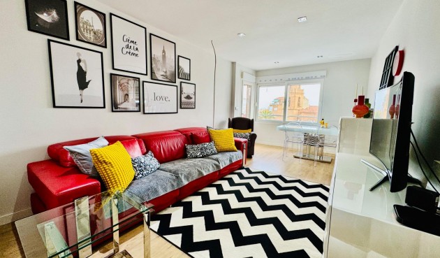 Resale - Apartment -
Pilar de la Horadada - Zona Pueblo