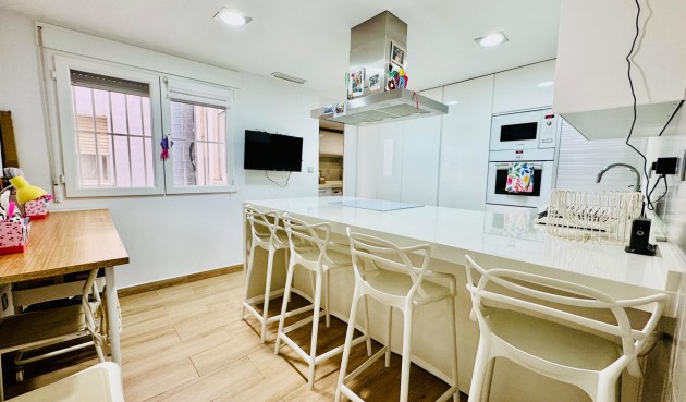 Resale - Apartment -
Pilar de la Horadada - Zona Pueblo