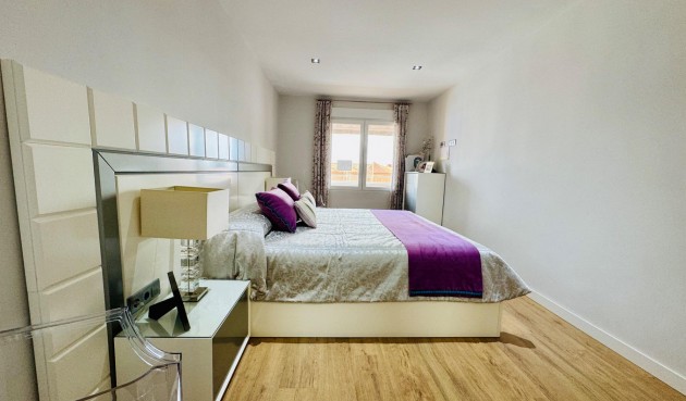 Resale - Apartment -
Pilar de la Horadada - Zona Pueblo
