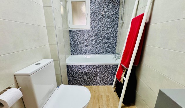 Resale - Apartment -
Pilar de la Horadada - Zona Pueblo