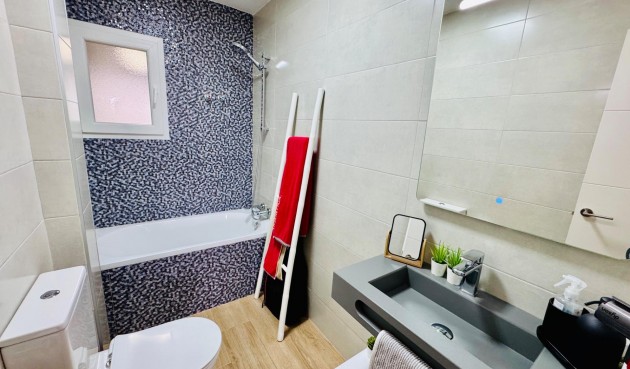Resale - Apartment -
Pilar de la Horadada - Zona Pueblo