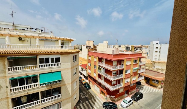 Resale - Apartment -
Torrevieja - Acequion
