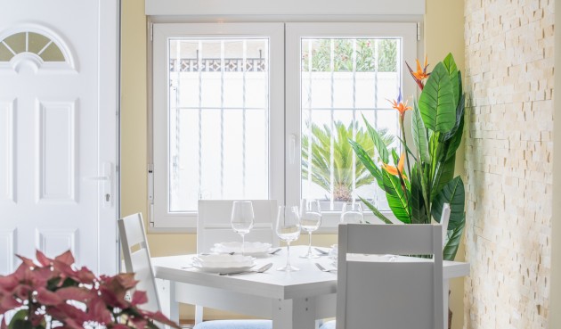 Resale - Bungalow -
Torrevieja - Torreta