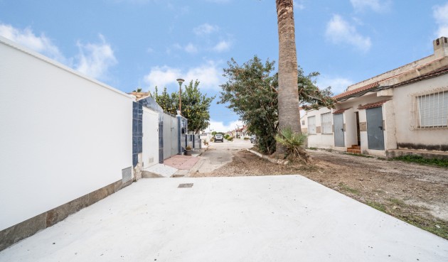 Resale - Bungalow -
Torrevieja - Torreta