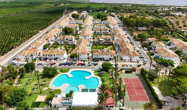 Resale - Bungalow -
Torrevieja - Costa Blanca