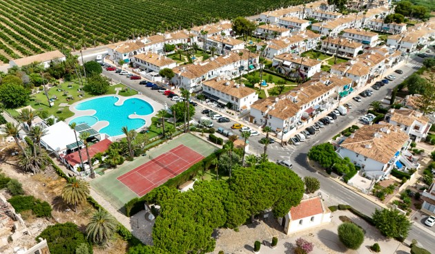 Resale - Bungalow -
Torrevieja - Costa Blanca