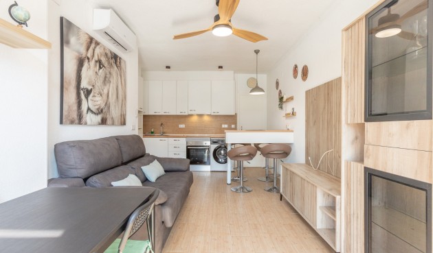 Resale - Bungalow -
Torrevieja - Costa Blanca