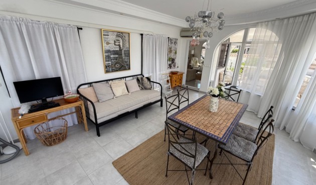 Resale - Villa -
Torrevieja - Costa Blanca