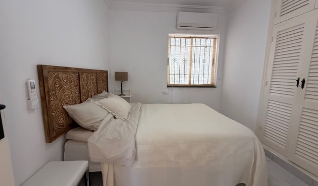 Resale - Villa -
Torrevieja - Costa Blanca