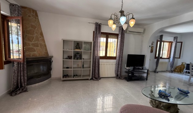 Resale - Villa -
Orihuela - Inland