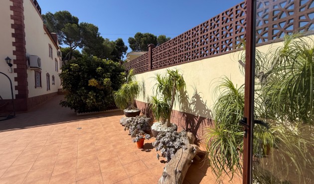 Resale - Villa -
Torrevieja - Costa Blanca