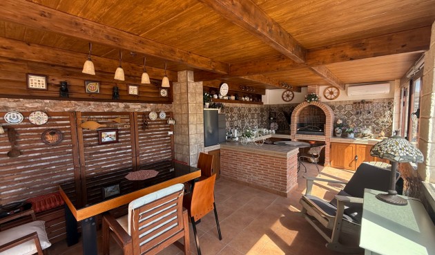Resale - Villa -
Torrevieja - Costa Blanca