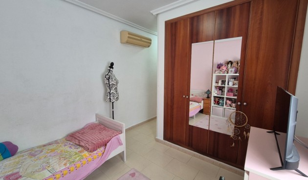 Resale - Villa -
Torrevieja - Costa Blanca