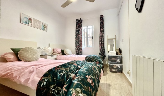 Resale - Bungalow -
Villamartin - Costa Blanca