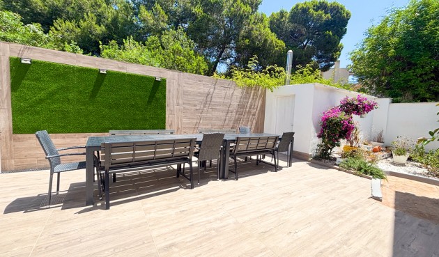 Resale - Villa -
Dehesa de Campoamor - Costa Blanca