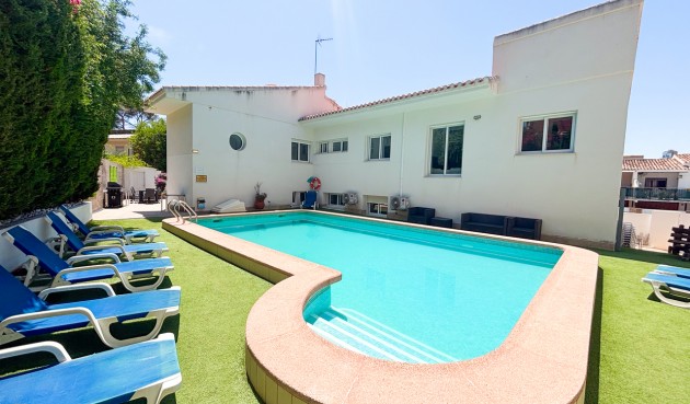 Resale - Villa -
Dehesa de Campoamor - Costa Blanca