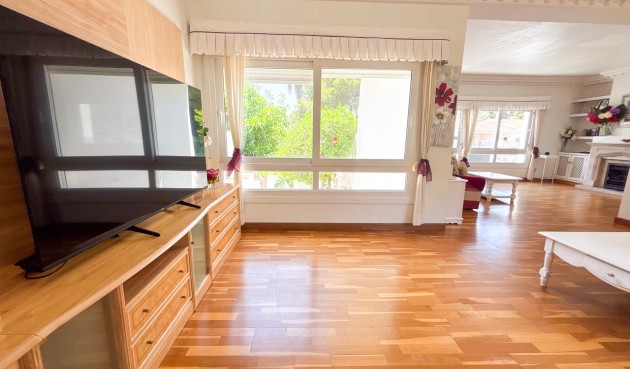 Resale - Villa -
Dehesa de Campoamor - Costa Blanca