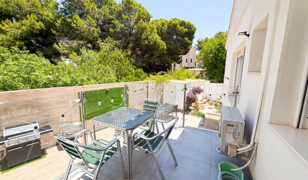 Resale - Villa -
Dehesa de Campoamor - Costa Blanca