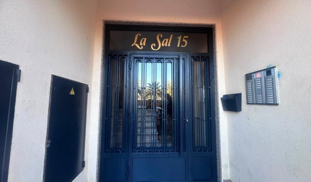 Resale - Apartment -
Torrevieja - Playa del Cura