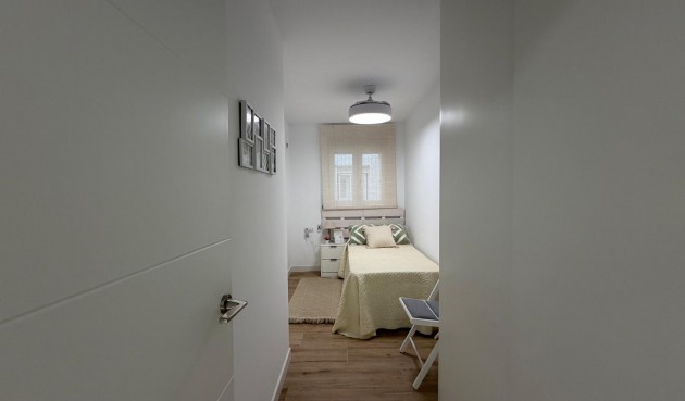 Resale - Apartment -
Torrevieja - Punta Prima