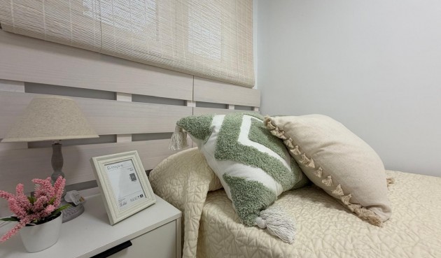 Resale - Apartment -
Torrevieja - Punta Prima