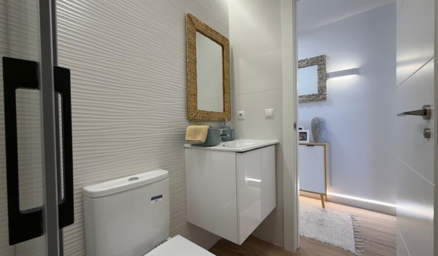 Resale - Apartment -
Torrevieja - Punta Prima