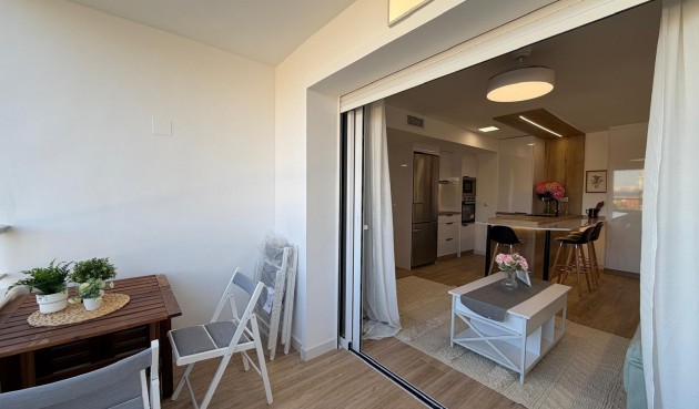 Resale - Apartment -
Torrevieja - Punta Prima