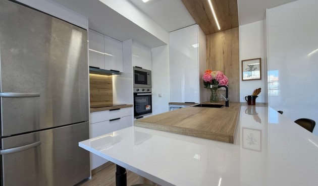 Resale - Apartment -
Torrevieja - Punta Prima
