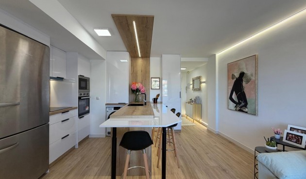Resale - Apartment -
Torrevieja - Punta Prima