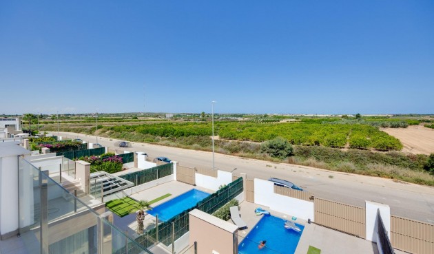 Återförsäljning - Villa -
Guardamar del Segura - El Raso