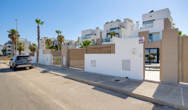 Återförsäljning - Villa -
Guardamar del Segura - El Raso