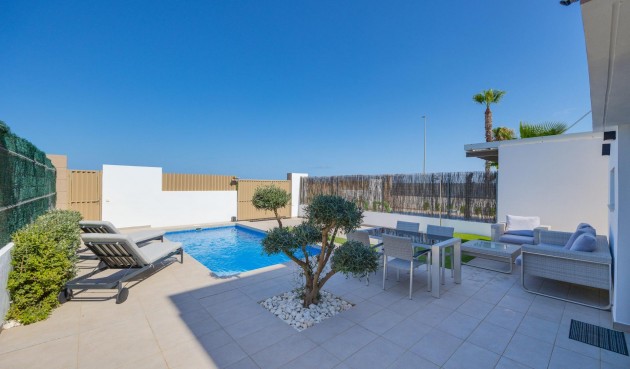 Återförsäljning - Villa -
Guardamar del Segura - El Raso