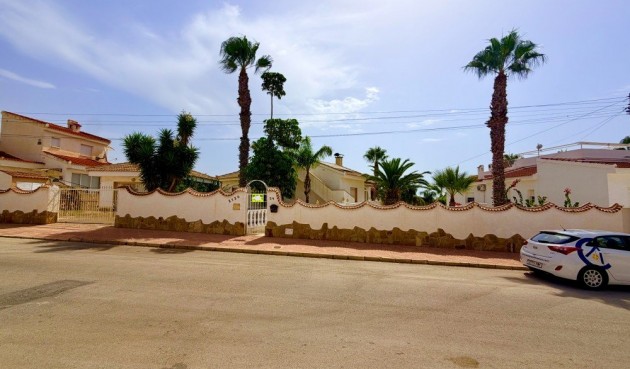 Resale - Villa -
Ciudad Quesada - Costa Blanca